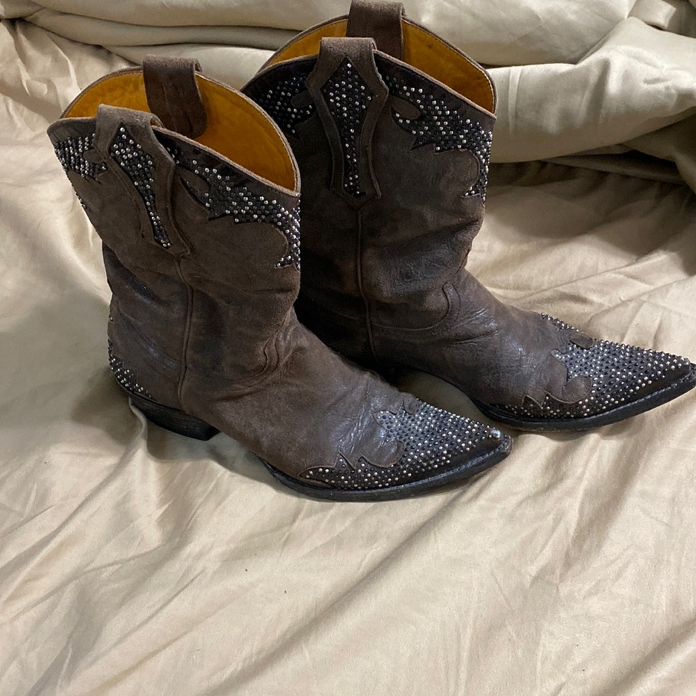 old gringo boots they come up half way to knees there used but in good shape